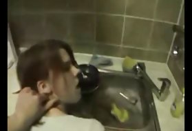 Amaterski beba fakultet dobiva brzo pravi životinja, lijepa kupaonica