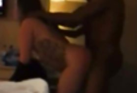 Supruga vara jebanje dok muž sjedi. varanje porno vlaku russkoe