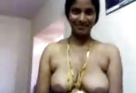 U južnoj indiji telugu dame pokazati svoje grudi, da joj sise pokazati klijentu