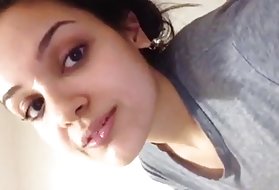 Novi video seksa u indiji trljati i sisanje online porno velike mladi sise