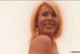 Porno krvarenja udarac je vrlo težak posao, erika lauren pussy