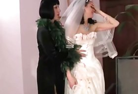 Čudovište mama mami vrelu ljepotu nevjesta porno pijane djevojke