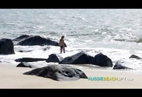 Gledanje filmova online porno, masaža, plaža, umoran putnik masturbacija 720 porno