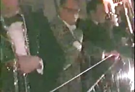 Djevojke sisati tuđe javnosti, iskrene mardi gras djevojke iz društva