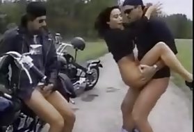 Porno video erika bella porno tri školske dobi