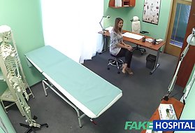 Seksi kućanica vara mužić s liječnikom, lažni kodovi glavčine