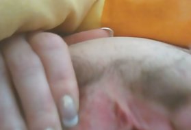 Supruga kose maca masturbacija je za muškarce,cumshot na utrljavanja sperme u njenu vaginu